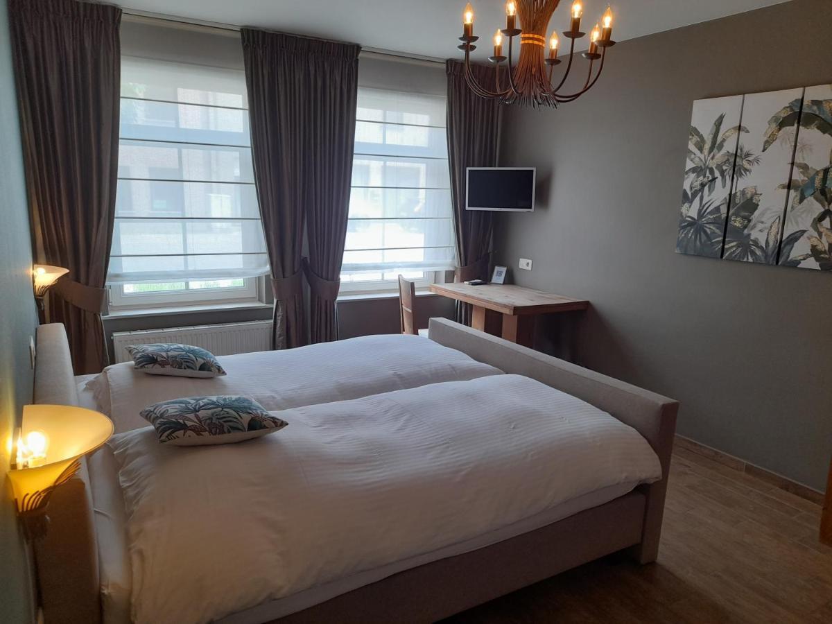 B&B De Floreffe NeerNeerpelt Kültér fotó